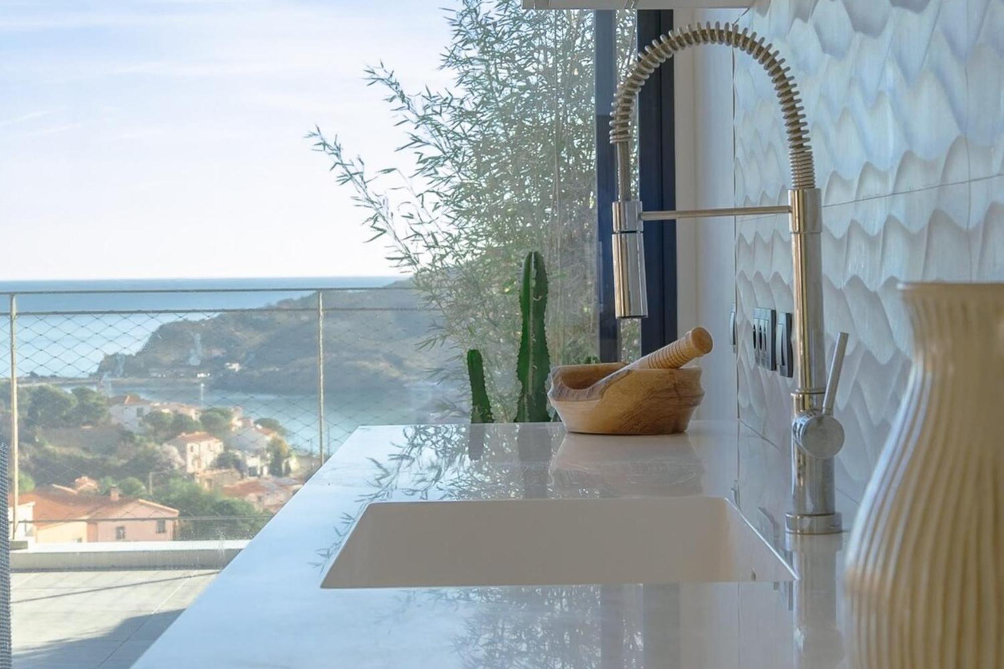 Les Mille Et Une Vitres - Villa D'Architecte Порт Вендрес Екстериор снимка